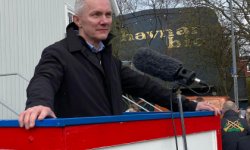 Fakfeløgini mugu inn í tann politiska boksiringin